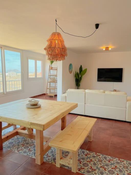 Apartamento Casa Bamboo Corralejo, Espacioso, Piscina Y Parking Esterno foto