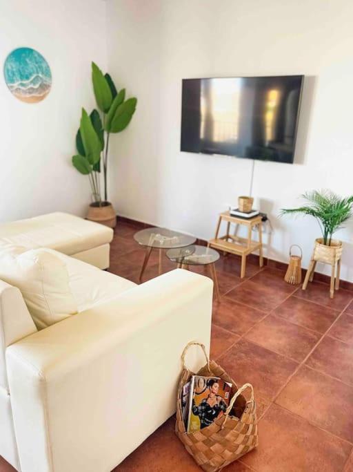 Apartamento Casa Bamboo Corralejo, Espacioso, Piscina Y Parking Esterno foto
