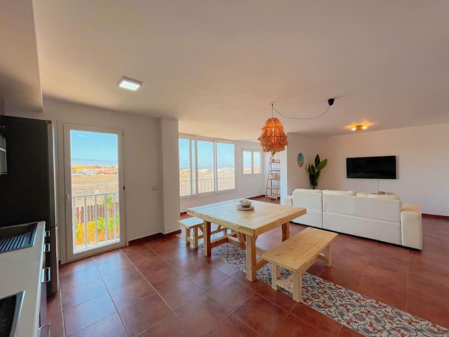 Apartamento Casa Bamboo Corralejo, Espacioso, Piscina Y Parking Esterno foto